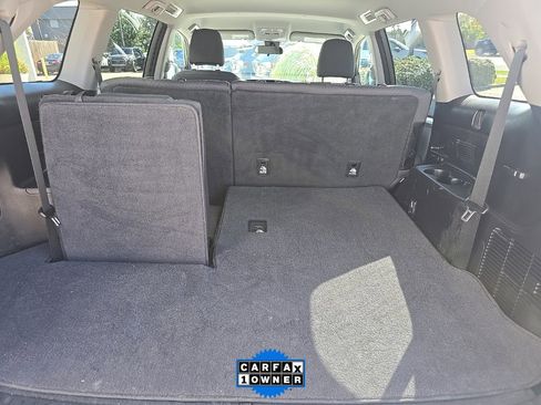 Used 2018 Toyota Highlander LE image 26