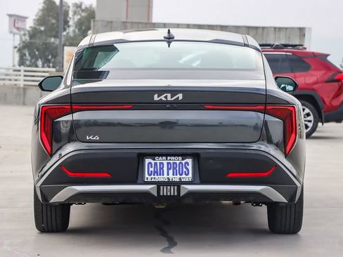 Used 2025 Kia K4 LXS image 7