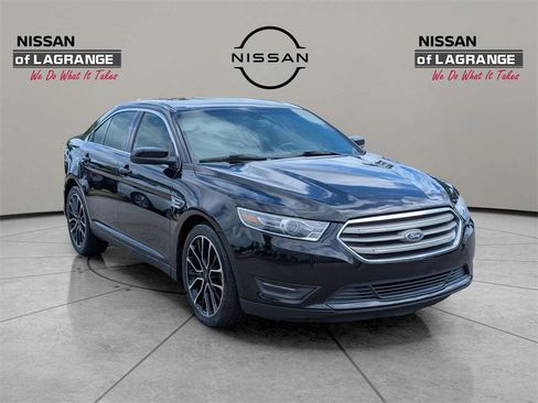 Used 2017 Ford Taurus SEL w/ Equipment Group 201A image 3