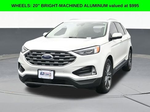 Used 2021 Ford Edge Titanium image 2