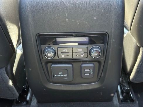 Used 2023 Buick Enclave Avenir w/ Avenir Technology Package image 33