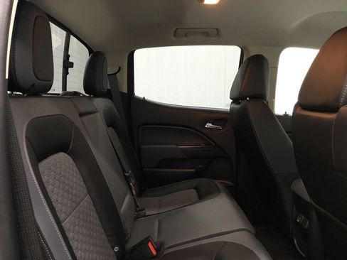 Used 2021 Chevrolet Colorado Z71 w/ Safety Package AWD/4WD image 17