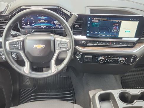 Used 2025 Chevrolet Silverado 1500 LT AWD/4WD image 27