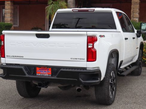 Used 2020 Chevrolet Silverado 2500 Custom w/ Custom Value Package AWD/4WD image 10