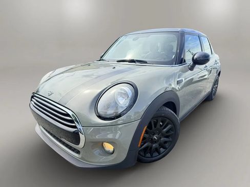 Used 2019 MINI Cooper 4-Door Hardtop FWD image 1