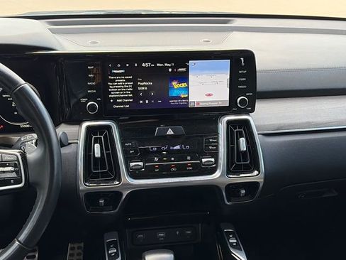 Used 2022 Kia Sorento SX Prestige AWD/4WD image 15