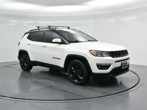 Used 2020 Jeep Compass Latitude image 21