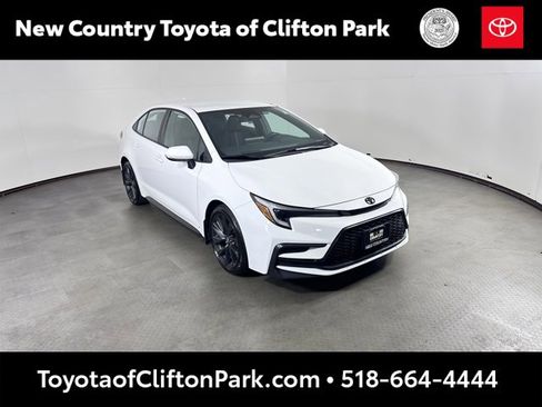 Used 2023 Toyota Corolla SE image 1