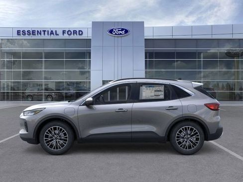 New 2025 Ford Escape SE FWD image 3