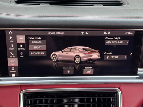 Used 2021 Porsche Panamera image 27