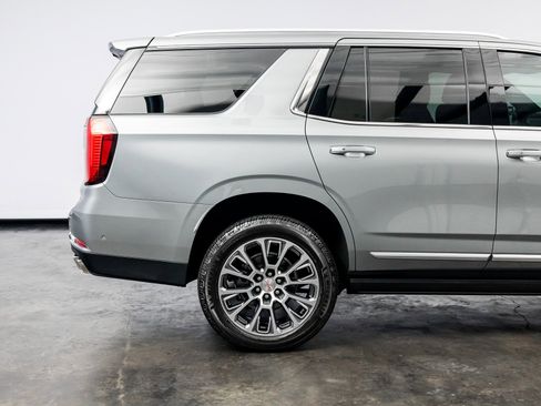 Used 2025 GMC Yukon Denali w/ Sun & Power Step Package image 27