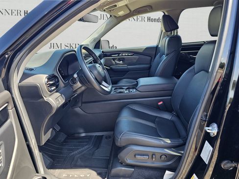 Used 2025 Honda Pilot EX-L image 16