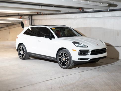 Certified 2023 Porsche Cayenne Platinum Edition AWD/4WD image 7