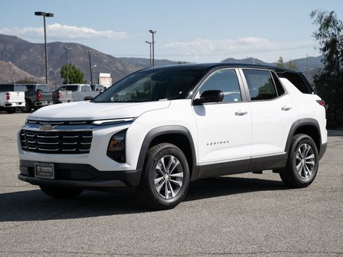 New 2026 Chevrolet Equinox LT w/ Safety and Technology Package image 8