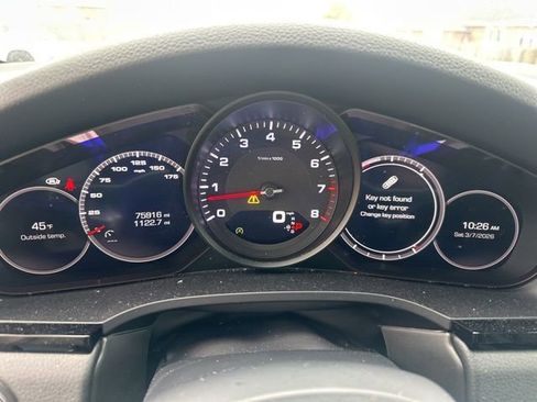 Used 2020 Porsche Cayenne image 11