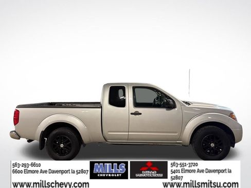 Used 2015 Nissan Frontier SV w/ SV Value Truck Package AWD/4WD image 4