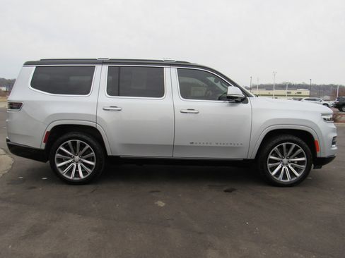 Used 2022 Jeep Grand Wagoneer Series II image 5