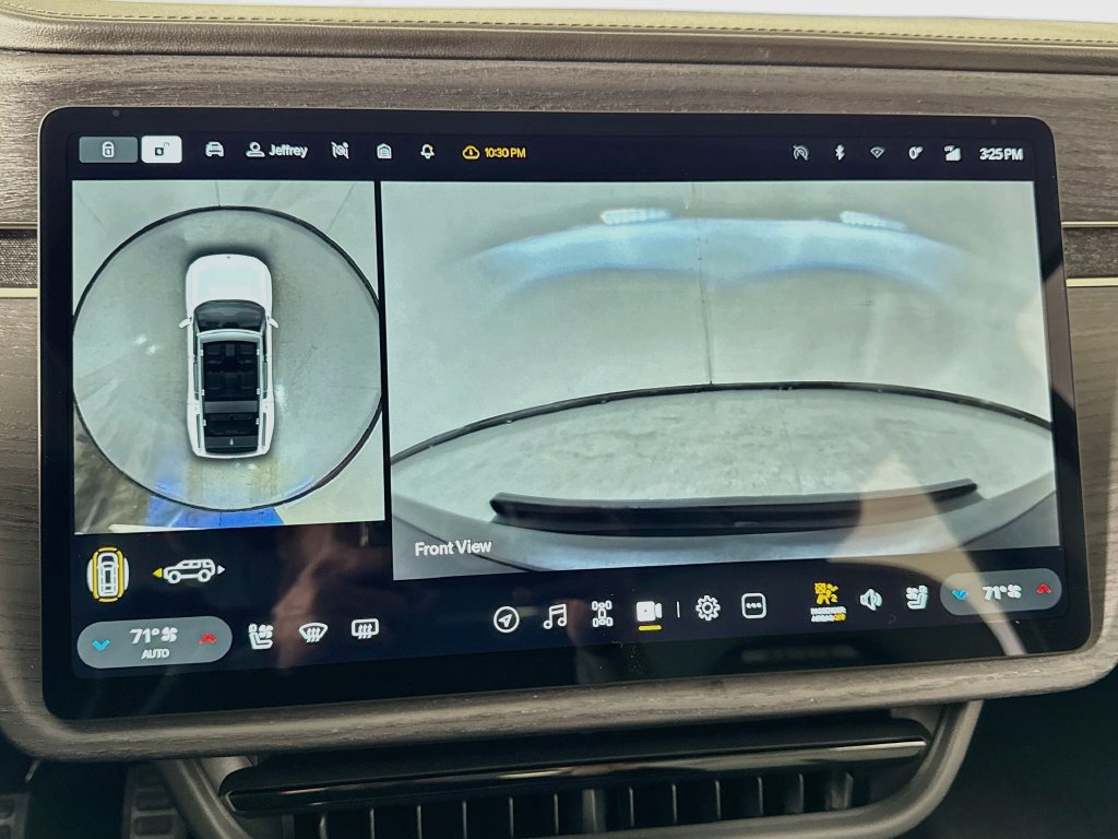 Used 2025 Rivian R1S Adventure Dual AWD/4WD image 42