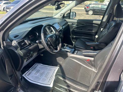 Used 2017 Honda Pilot Elite image 14