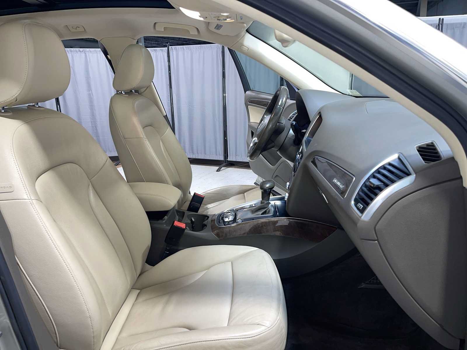 Used 2015 Audi Q5 2.0T Premium Plus w/ Technology Package AWD/4WD image 14