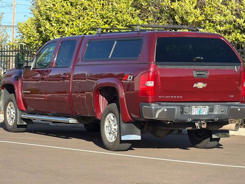 Used 2008 Chevrolet Silverado 3500 LTZ w/ Suspension Package, Off-Road image 6
