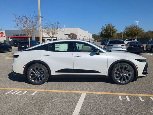 New 2026 Toyota Crown Limited image 3