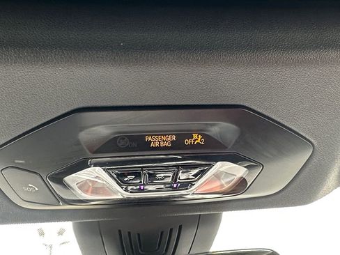 Used 2023 BMW M440i Convertible w/ Premium Package image 18