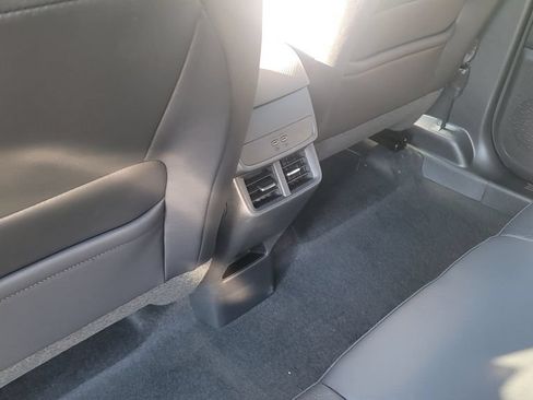 New 2026 Chevrolet Equinox LT w/ Convenience Package II FWD image 26
