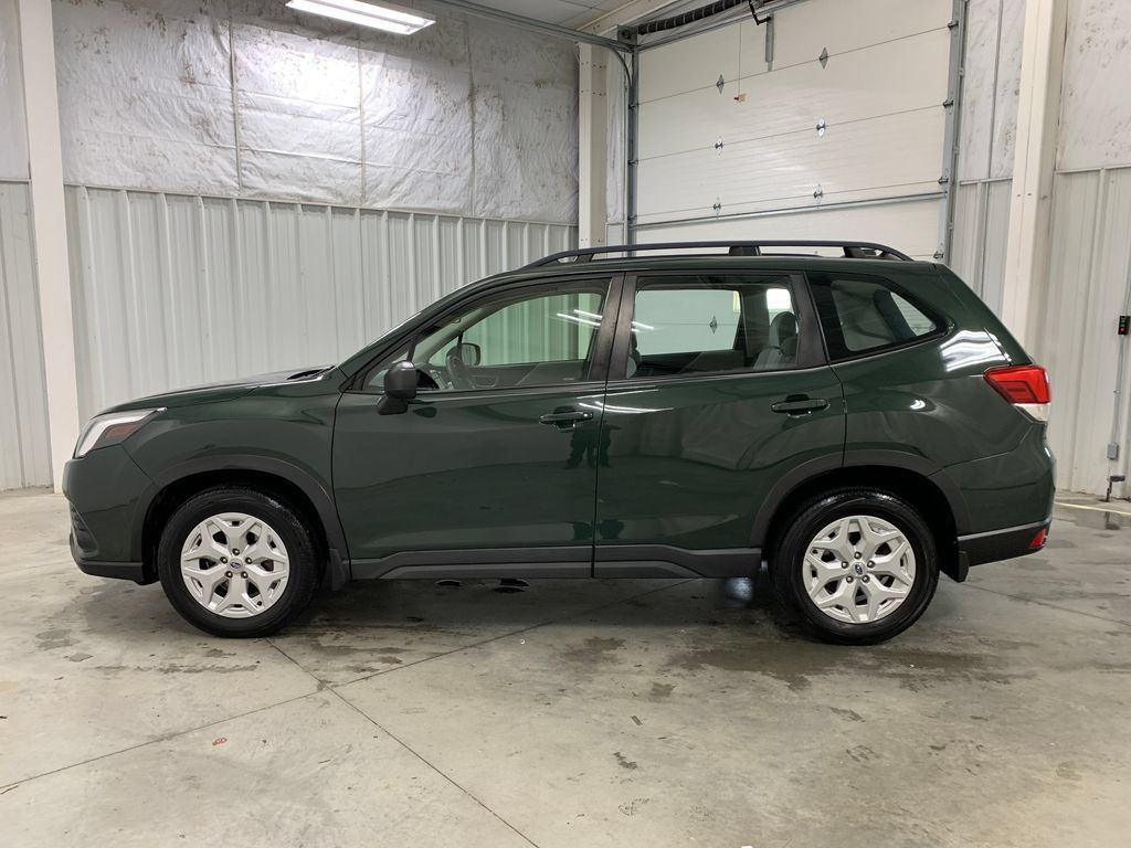 Used 2022 Subaru Forester AWD/4WD image 4