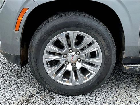 Used 2025 GMC Yukon XL Denali AWD/4WD image 6