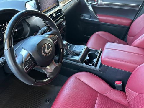 Certified 2023 Lexus GX 460 Luxury w/ Sport Design Package AWD/4WD image 10