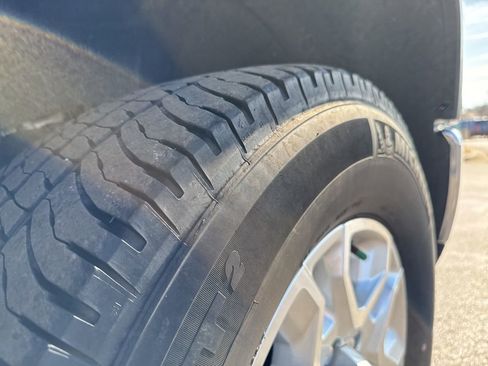 Certified 2024 Chevrolet Silverado 2500 LT image 12