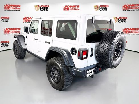 Used 2022 Jeep Wrangler Unlimited Sport AWD/4WD image 2