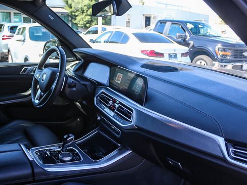 Certified 2023 BMW X5 sDrive40i w/ Premium Package image 16