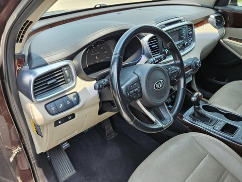 Used 2016 Kia Sorento EX w/ EX Premium Package FWD image 9