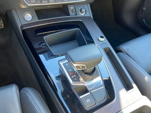 Used 2023 Audi Q5 2.0T Premium w/ Convenience Package image 20