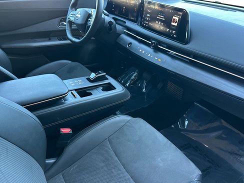 Used 2023 Nissan Ariya FWD image 20