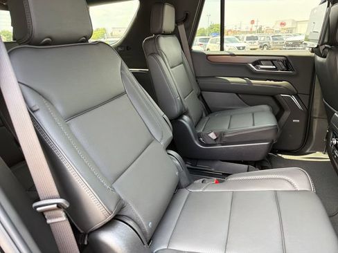 New 2026 GMC Yukon Denali w/ Denali Reserve Package AWD/4WD image 22