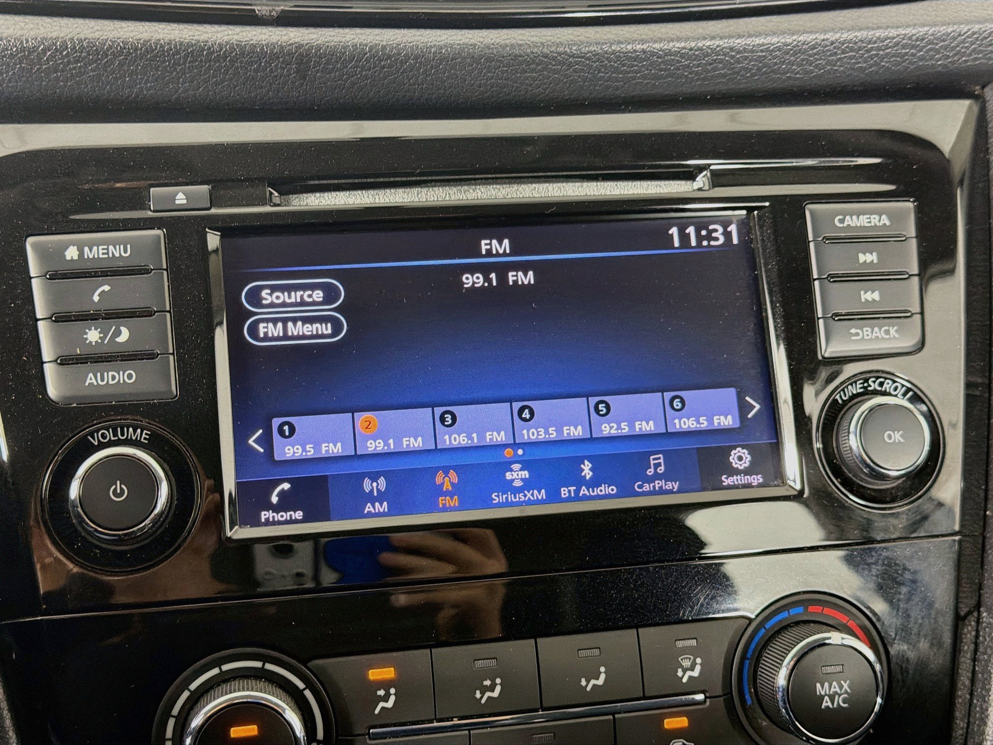 Used 2018 Nissan Rogue S FWD image 19