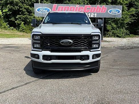 Used 2026 Ford F250 XLT w/ XLT Premium Package AWD/4WD image 2