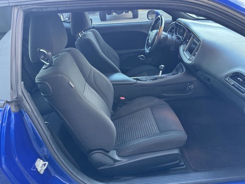 Used 2018 Dodge Challenger R/T image 19