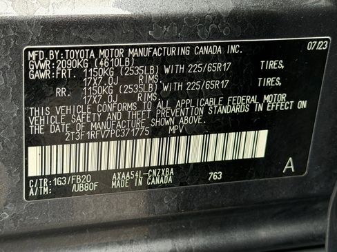 Used 2023 Toyota RAV4 LE AWD/4WD image 27