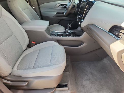 Used 2018 Chevrolet Traverse LT FWD image 26