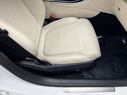 Used 2025 Mercedes-Benz C 300 Sedan image 42