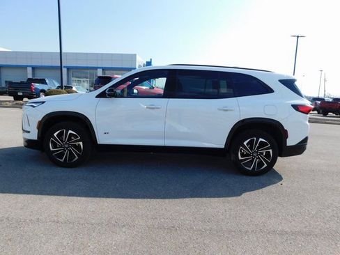 Used 2025 Buick Enclave Sport Touring image 6