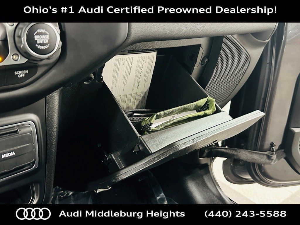 Used 2021 Jeep Wrangler Unlimited Sahara AWD/4WD image 24