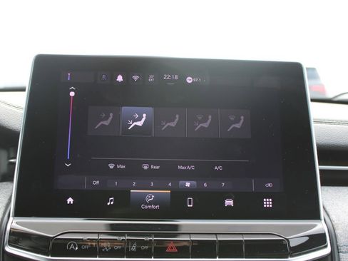 Used 2024 Jeep Compass Latitude AWD/4WD image 42
