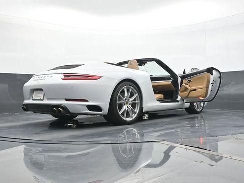 Certified 2019 Porsche 911 Carrera S RWD image 23