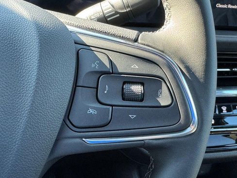 New 2026 Buick Envista Avenir FWD image 16