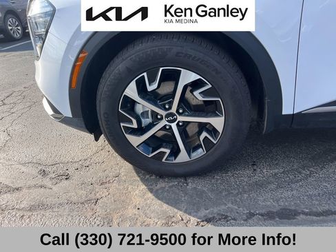 Certified 2025 Kia Sportage EX image 17